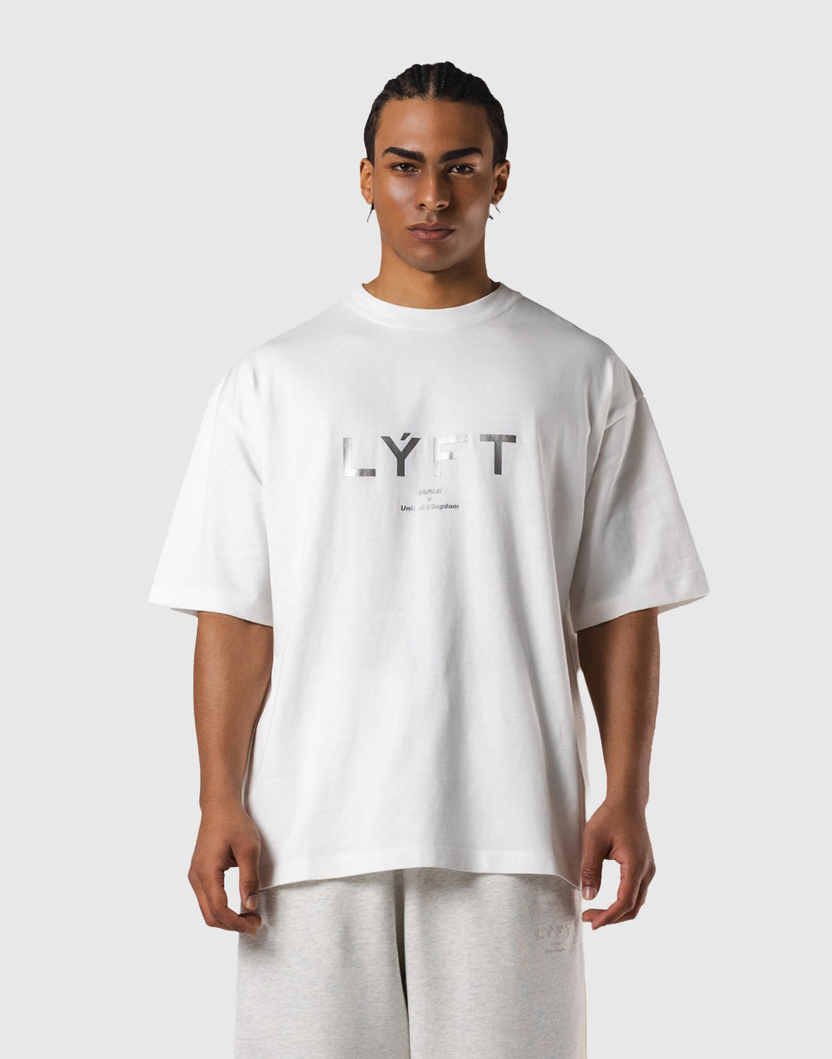 Футболка с логотипом в винтажн – обзор и цена Streetwear Brand Trends